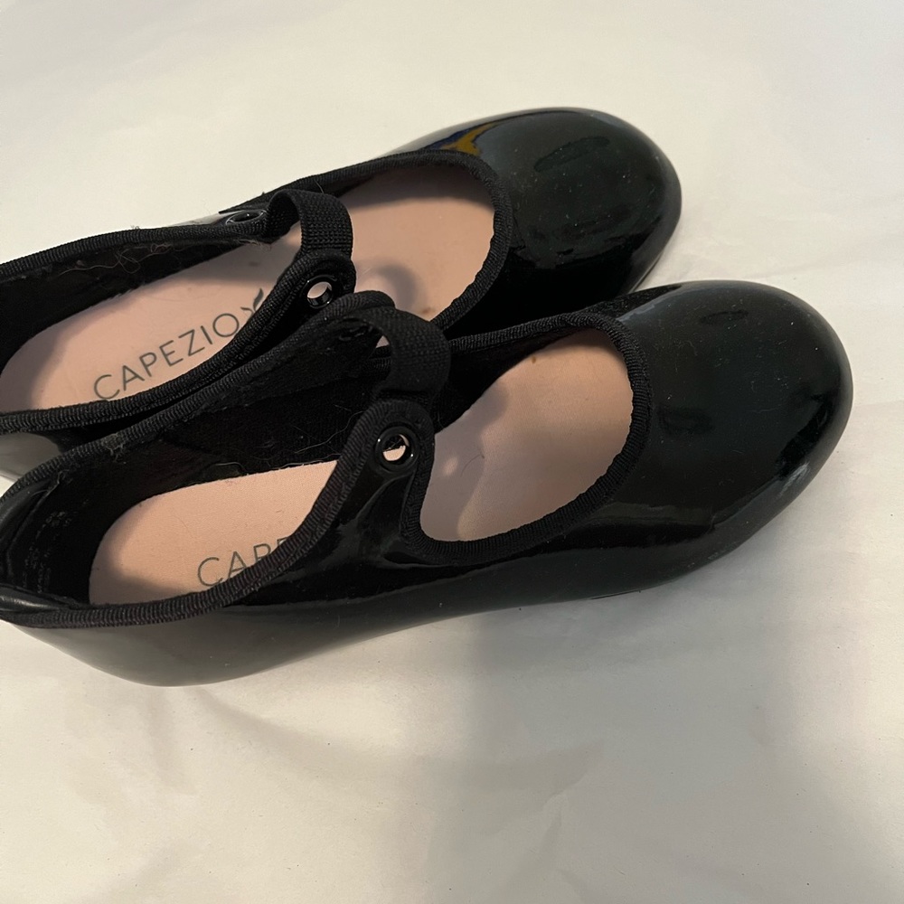 Capezio kids tap shoes-size 11.5 wide. Used but with lots of life left